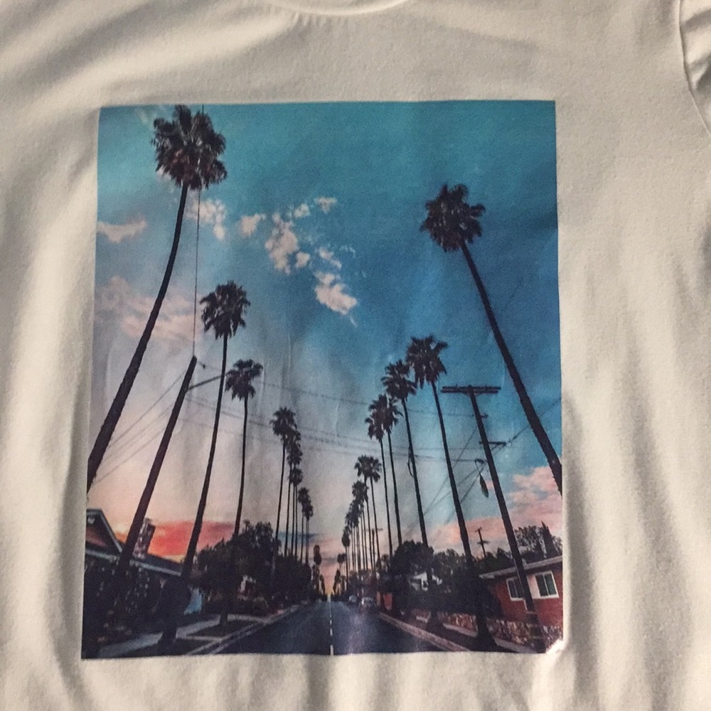 t-shirt - Picture 2 of 2